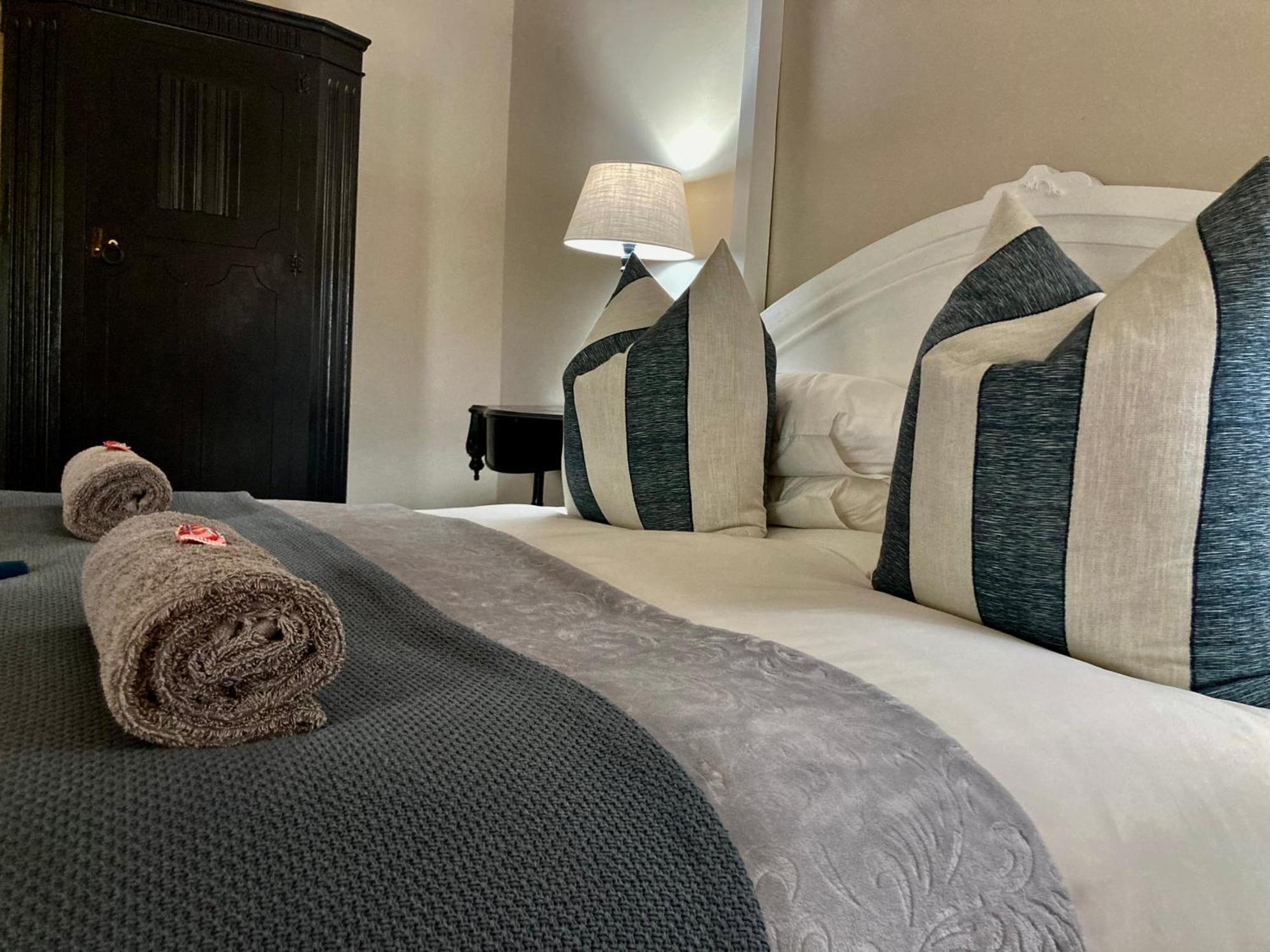 The Merino Guest House Beaufort West Bagian luar foto